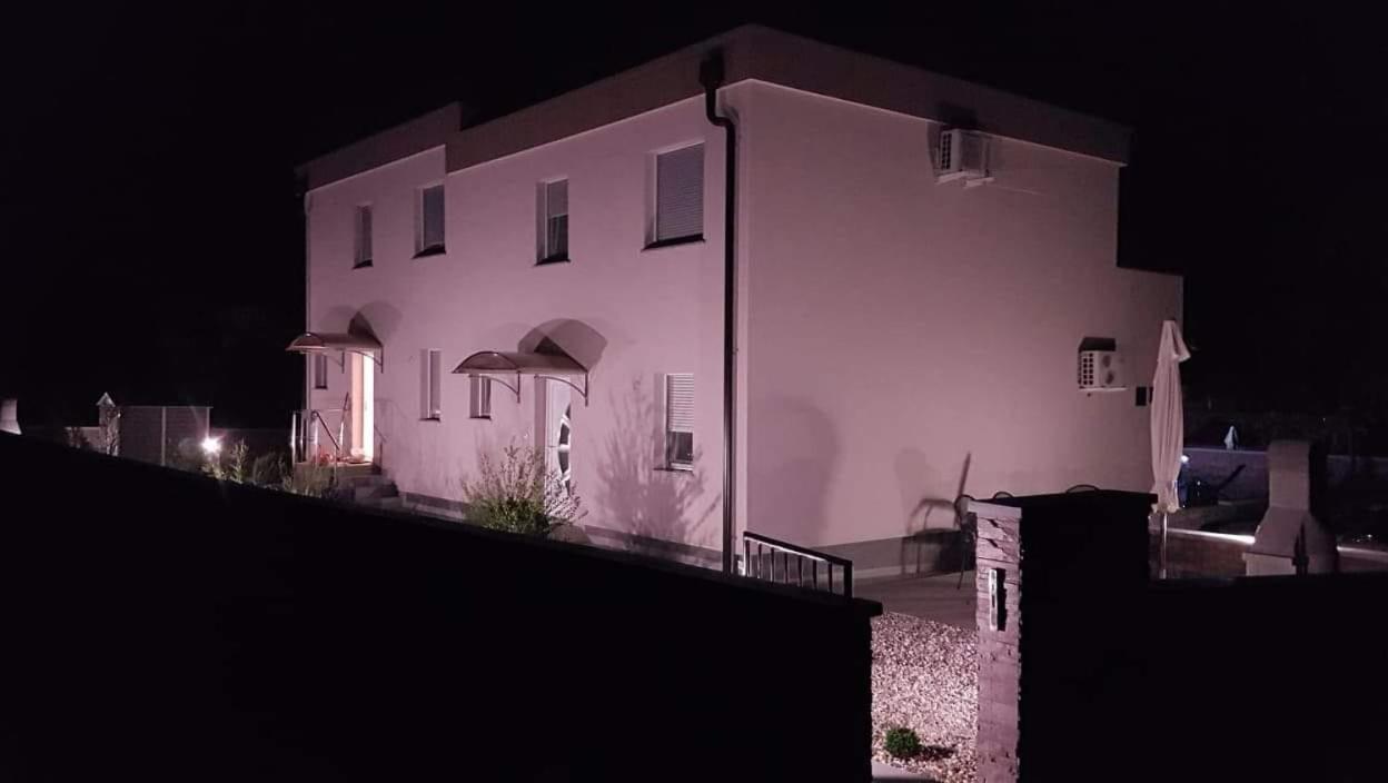 Holiday House "Sabine Green" Skrbčići Esterno foto